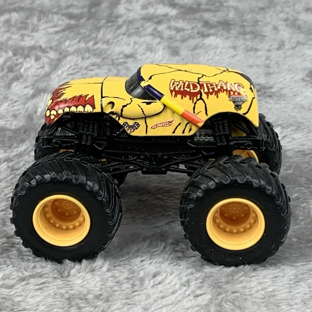 Hot Wheels Monster Trucks lot of 2 Trucks 1:64 Zombie & Wild Thang Preowned